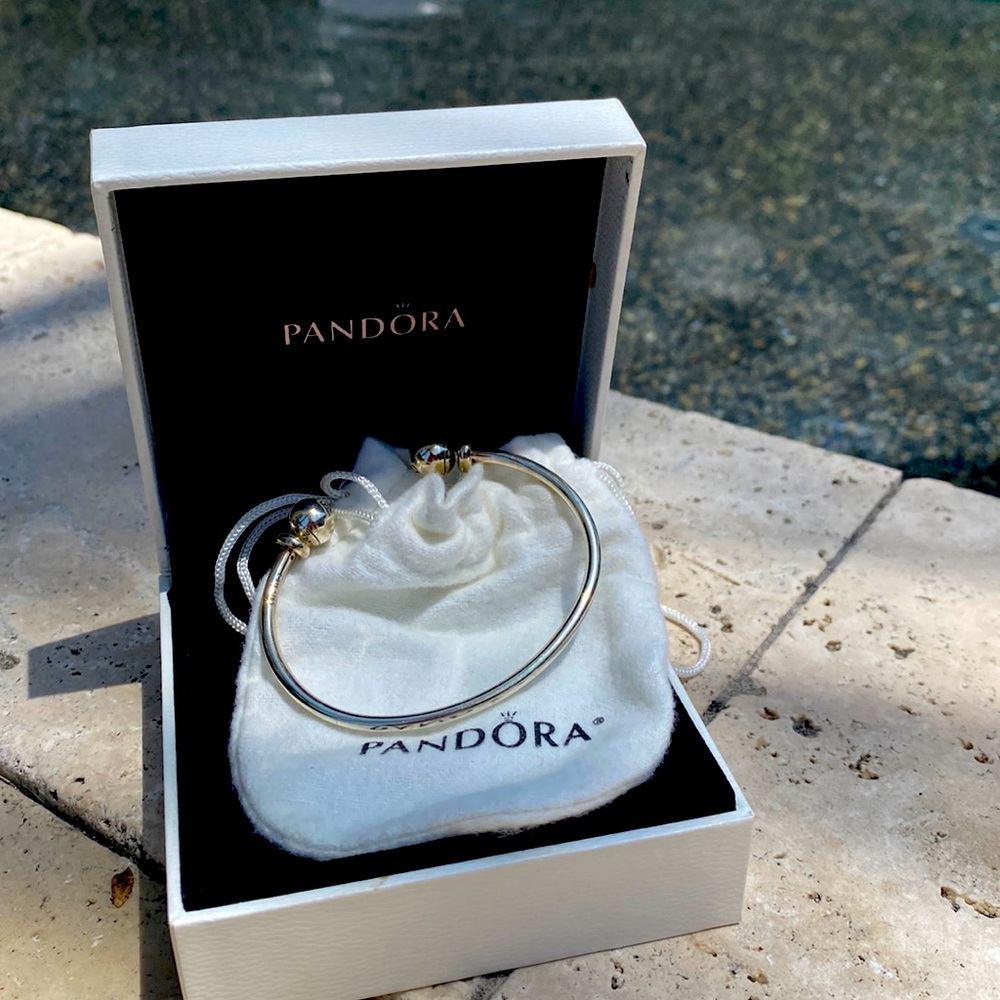 Pandora Bangle Bracelet. Sterling silver.